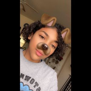 Meet your Posher, Araya